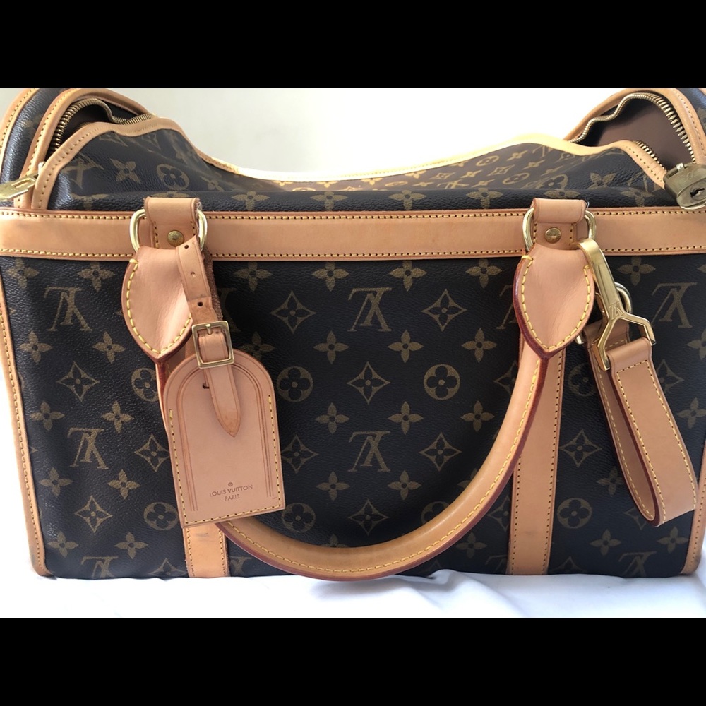 AUTHENTIC!! Louis Vuitton Sac Chien 40